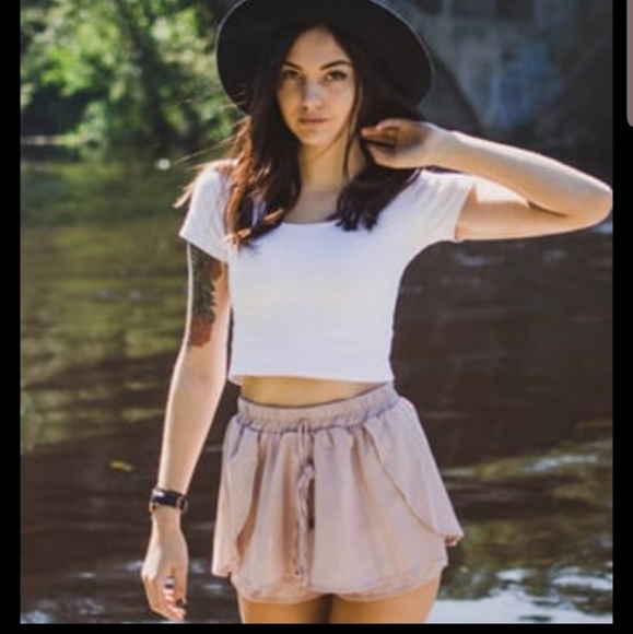 Boutique Pants - Final price |Host pick🎀 drawstring layered shorts
